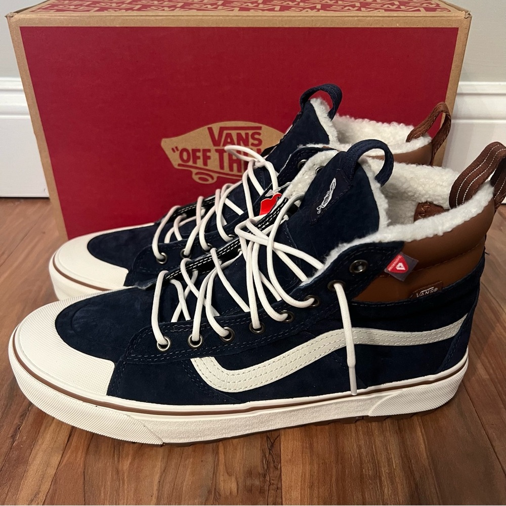 Mens Vans Sk8-Hi MTE 2.0 DX shoes in the Dress Blues Gum. NWT. Size 11. - Picture 4 of 5
